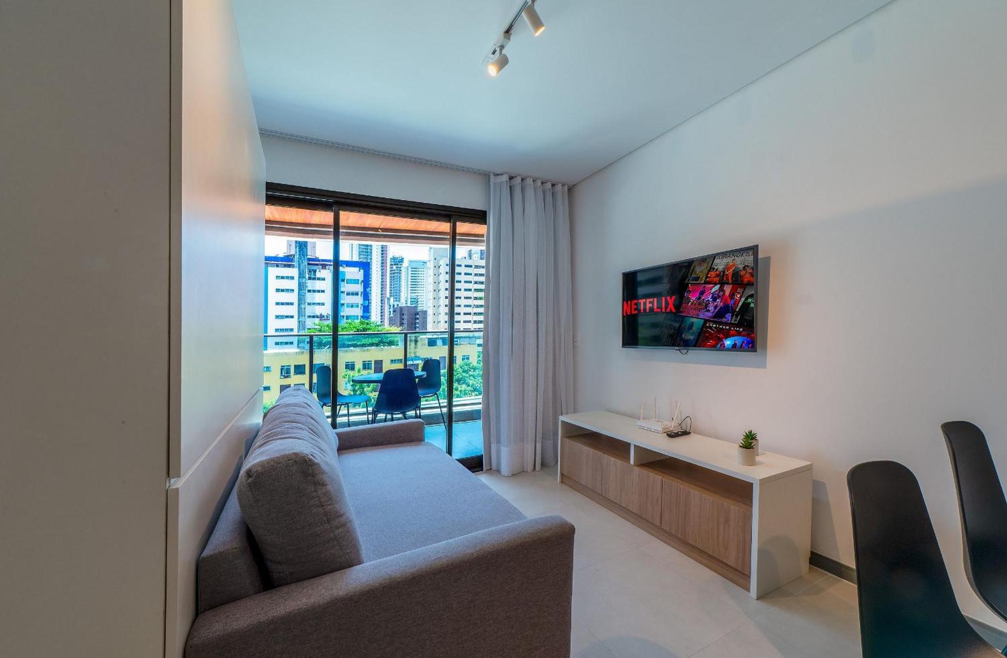 Class Meireles Housi By Carpediem *